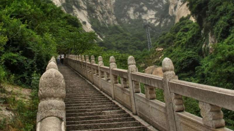 Восхождение на гору Хуашань в Китае