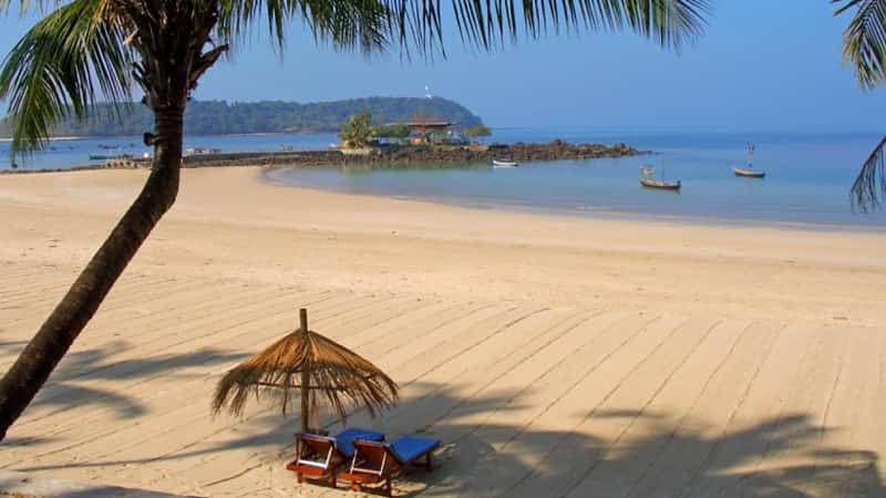 Пляж Нгапали в Мьянме фото