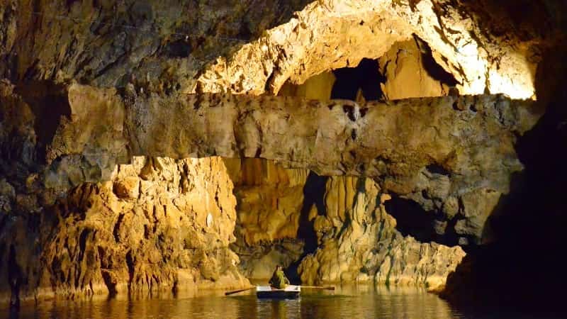 Пещера Алтынбешик фото