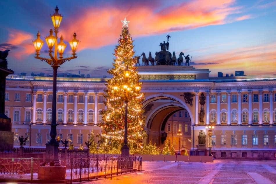 Новогодние каникулы 2024 в России: куда поехать?