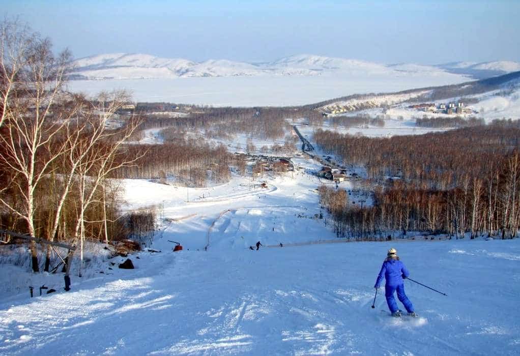 Самые лучшие курорты для отдыха на Урале зимой 2024
