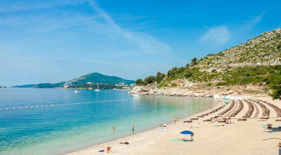 3 страны, где красивые пляжи и недорого отдыхать летом 2024